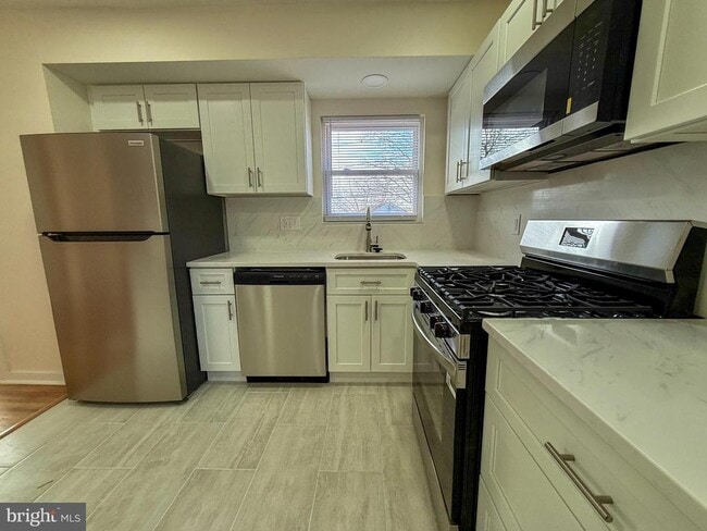 Building Photo - 504 Crisfield Rd