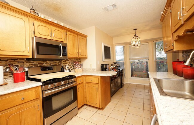 Building Photo - Bluewater Bay Four Bedroom House