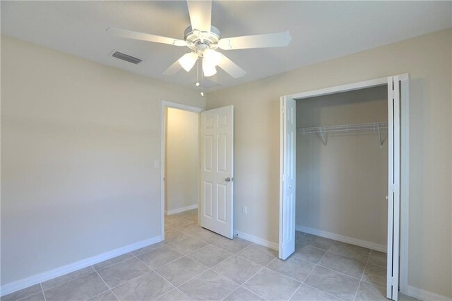 Building Photo - 8886 98th Ct