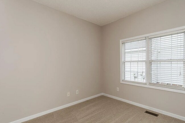 Building Photo - 3 Bedroom Ranch Near NCSU