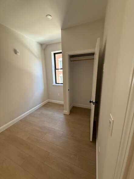 Building Photo - 115 Salem St