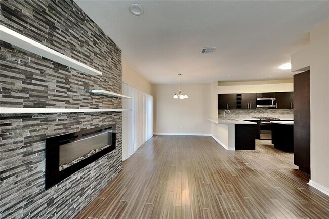 Building Photo - 2150 Paso Rello Dr