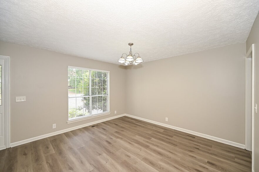 Building Photo - 6005 Bradford Hills Dr