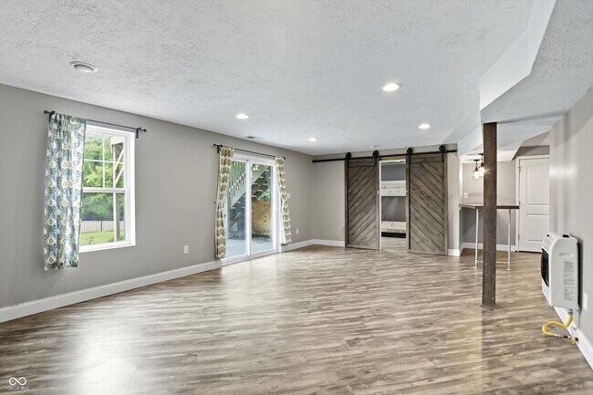 Building Photo - 12438 Hawks Landing Dr