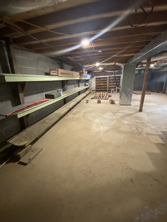 Building Photo - 71 Boddy Ln