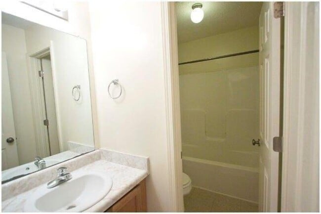Building Photo - 299 Raleigh Dr