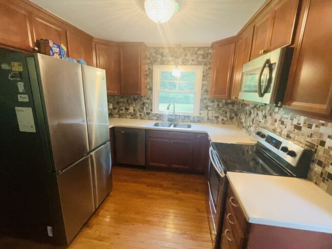 Building Photo - 5301 Yardley Terrace