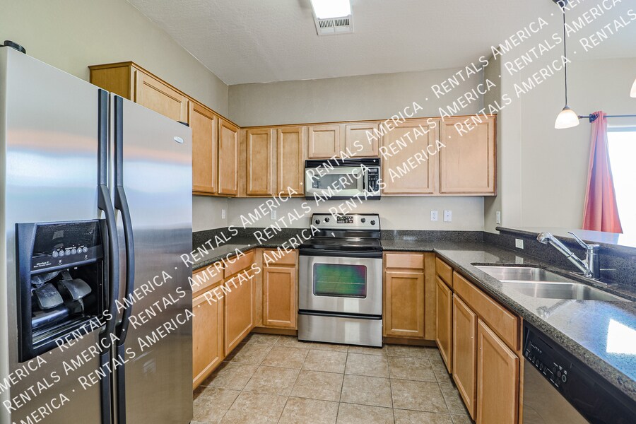 Building Photo - 28683 N Sedona Pl