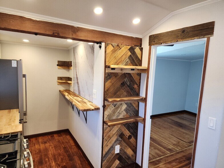 Building Photo - 3684 43rd St