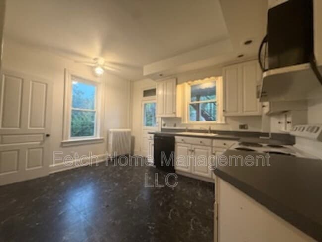 Building Photo - 436 Linden Ave
