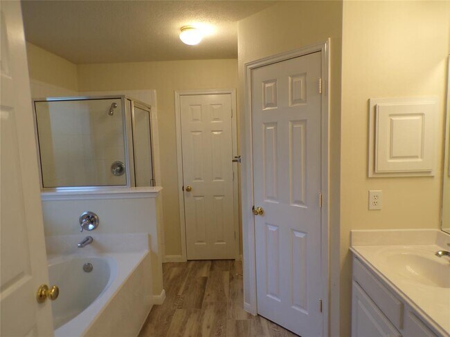 Building Photo - 22 Quince Tree Pl