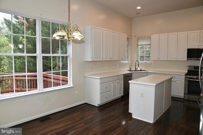 Building Photo - 12590 Garry Glen Dr