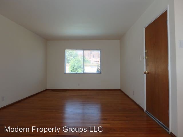 Building Photo - 1728 E Broadway