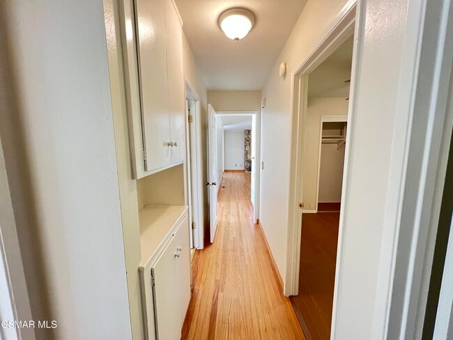 Building Photo - 1287 Knollwood Dr
