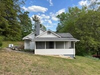 Building Photo - 16 Miracle Dr