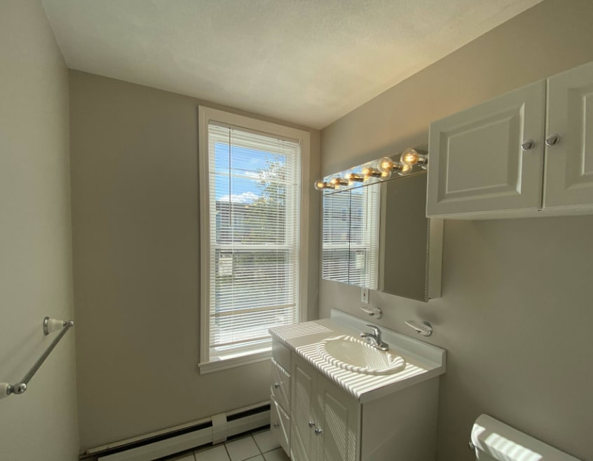 Building Photo - 11 Beacon St