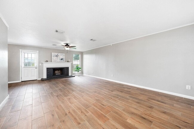 Building Photo - 17203 Kettle Creek Dr