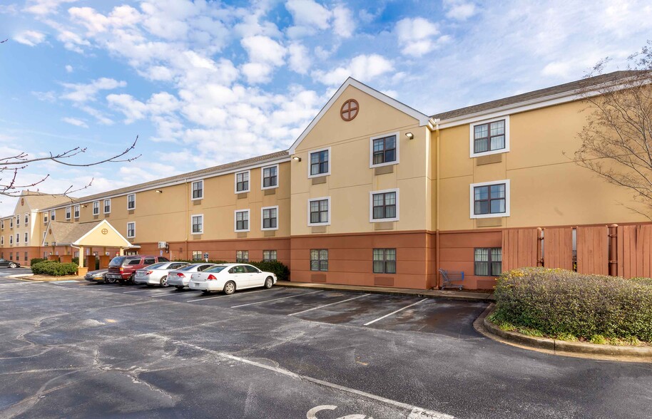 Primary Photo - Furnished Studio-Greenville - Airport