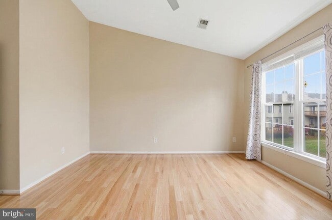 Building Photo - 1514 Long Dr Ct