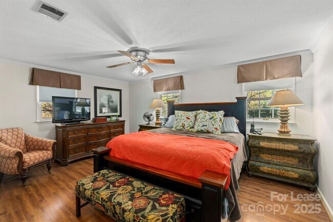 Building Photo - 4 Bedroom 2.5 Bath Home In Conover! Tours available starting March 1st!