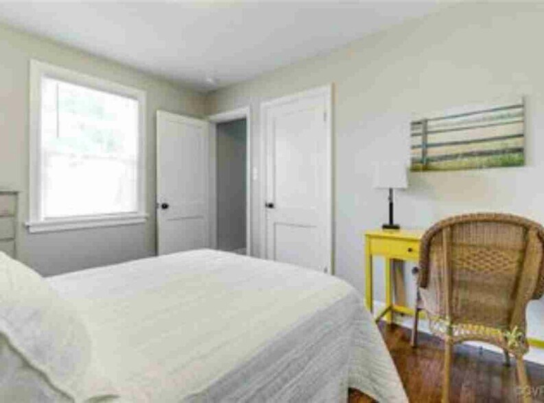 Building Photo - 1824 Carlisle Ave