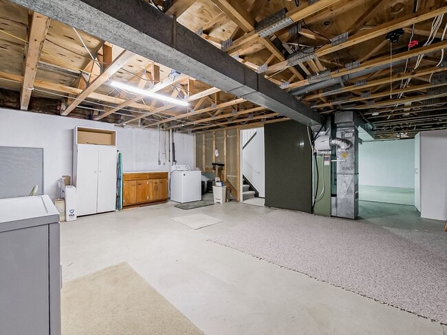 Building Photo - COMING SOON! Charming and Comfortable Living on Bayview Drive