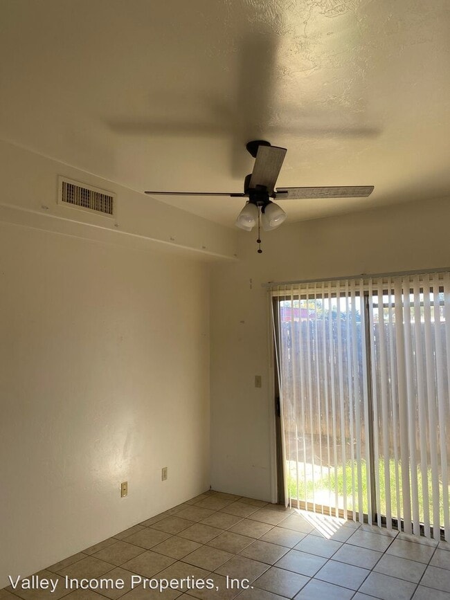 Building Photo - 5330 E Bellevue St