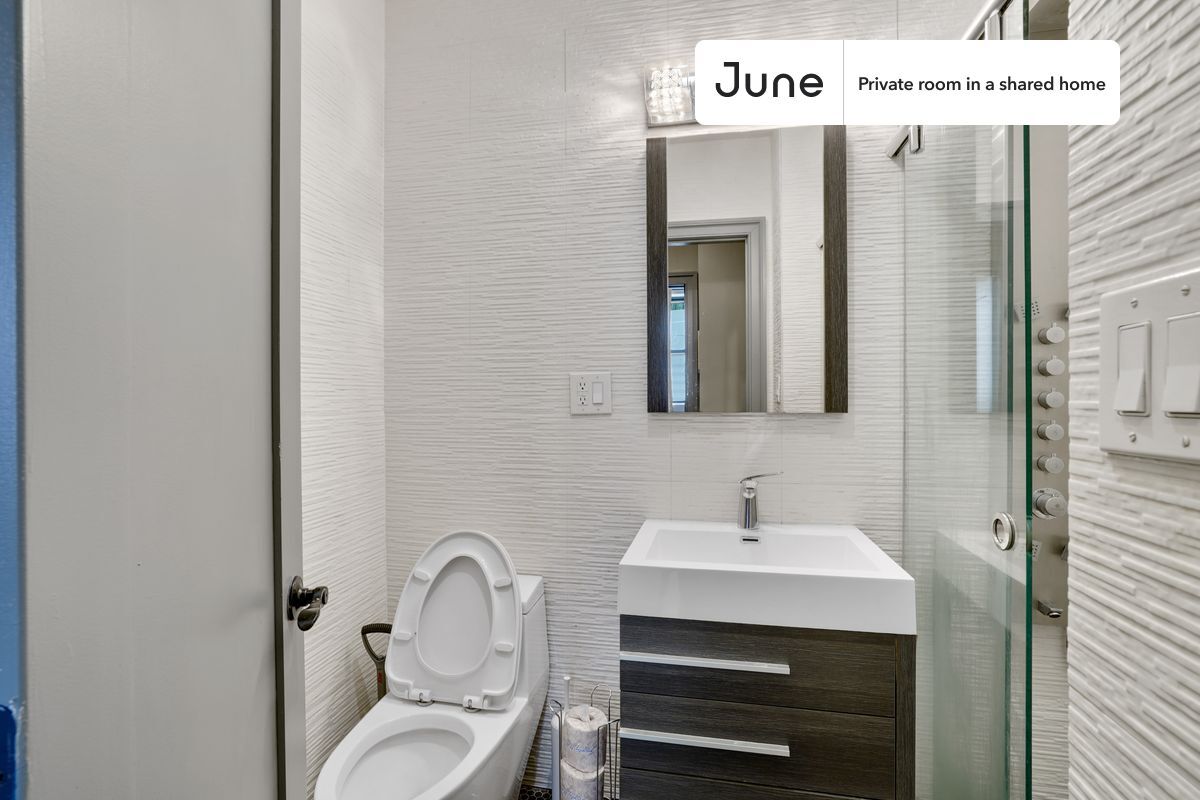 Building Photo - Room in Shared 3 bed/1 bath home in East Village