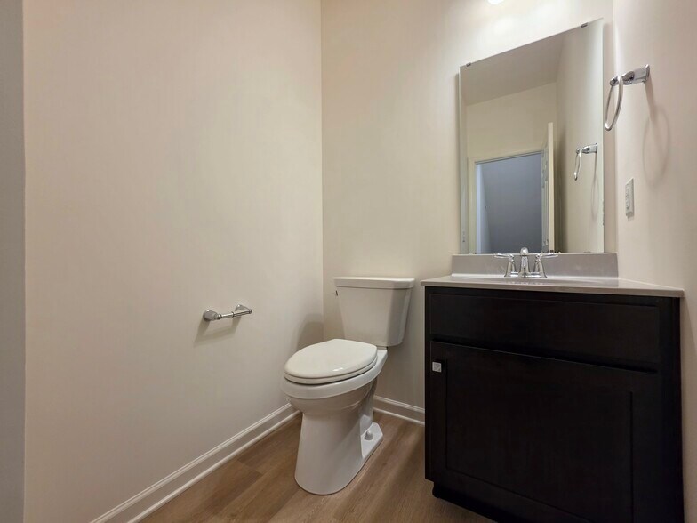 Building Photo - 2449 Spring Water Cir
