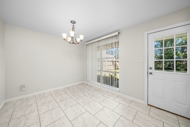 Building Photo - 9614 Long Branch Ln