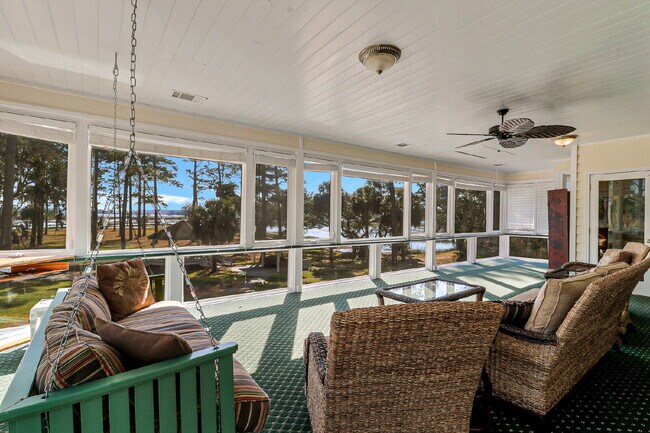 Building Photo - Private, Low Country Residence for Rent!