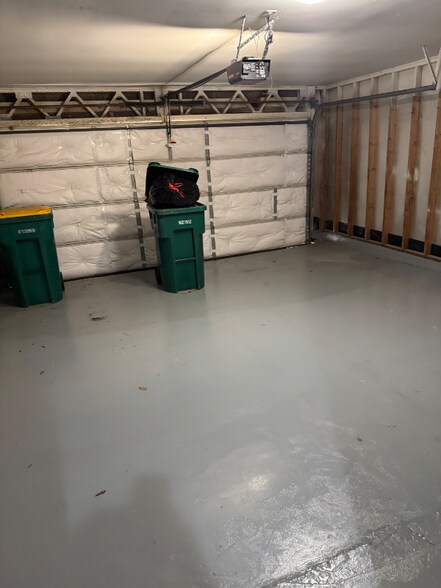 Building Photo - 10 N Circlewood Glen