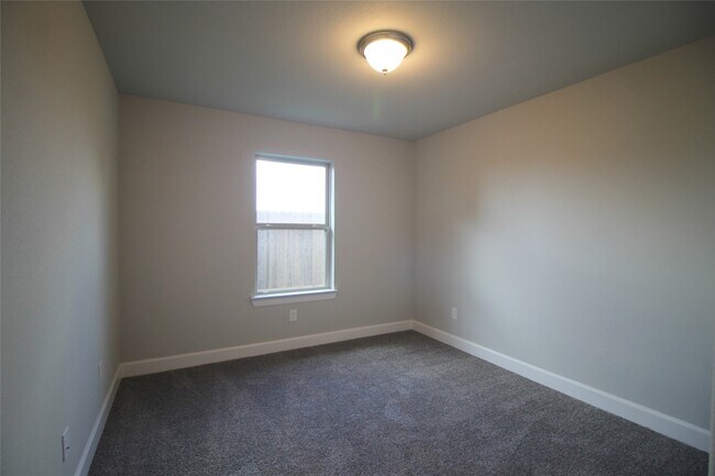 Building Photo - 11917 Oakmont Valley Trace