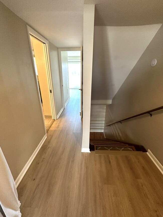 Building Photo - Tierra Verde WATERFRONT Annual Unfurn. 3BR 3BA 2 Car Tandem Garage Townhome & optional slip