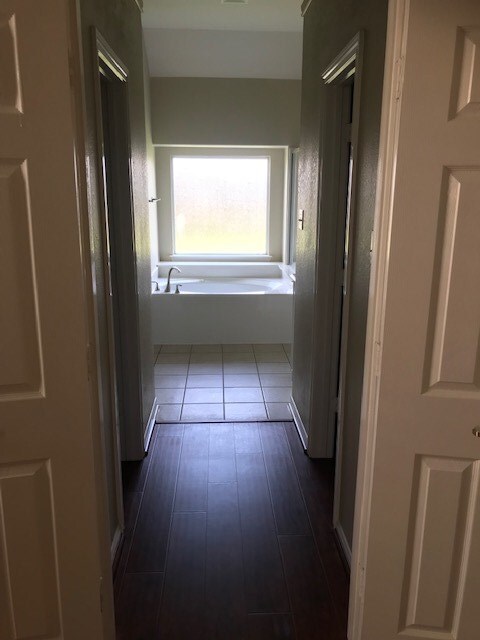 Building Photo - 19930 Kendall Lake Dr