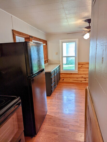 Building Photo - 2242 Dixon St