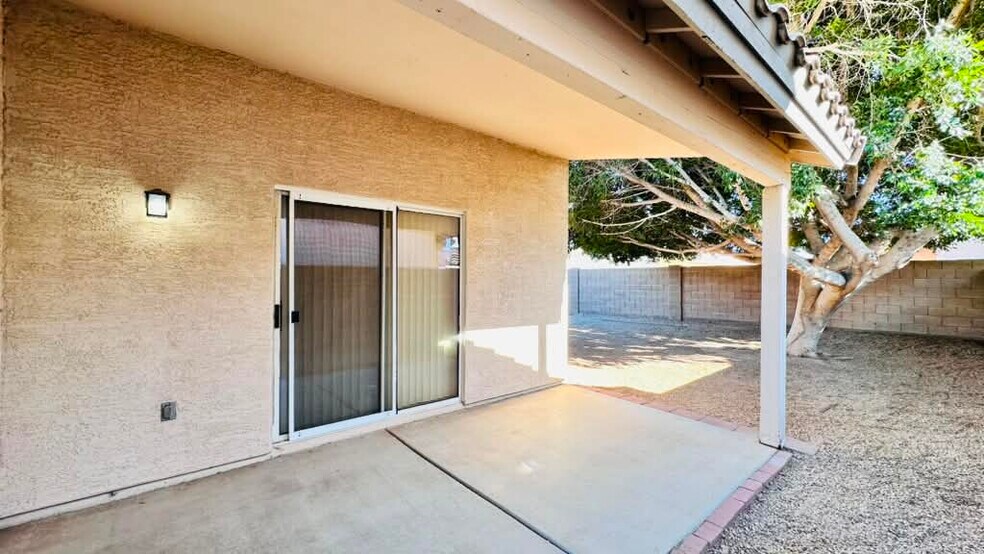 Building Photo - 4826 W Ponderosa Ln