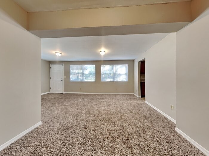 Building Photo - 2005 Figaro Ln