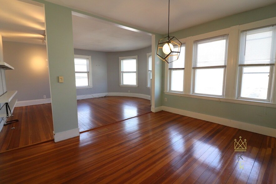 Building Photo - 21 Osborne Rd