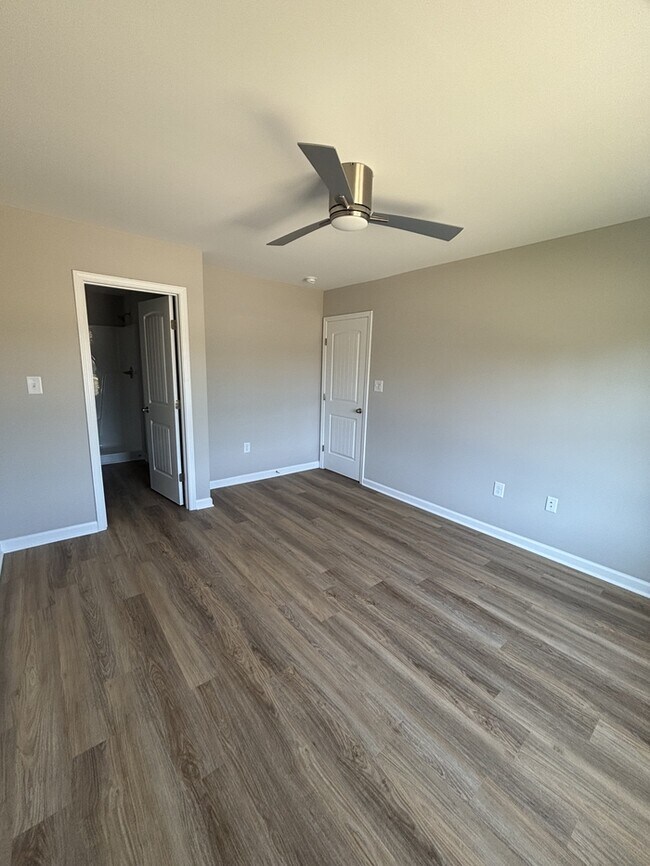 Building Photo - 100 Bradfield Cir