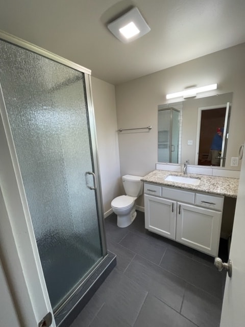 Master with shower door - 33 Minden Cir