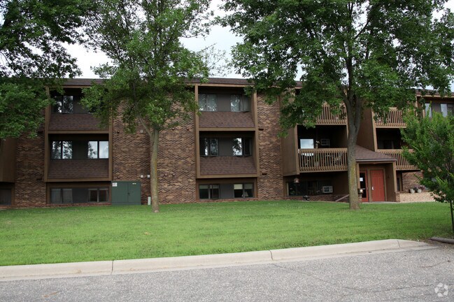 Building Photo - Heritage Square Apartments