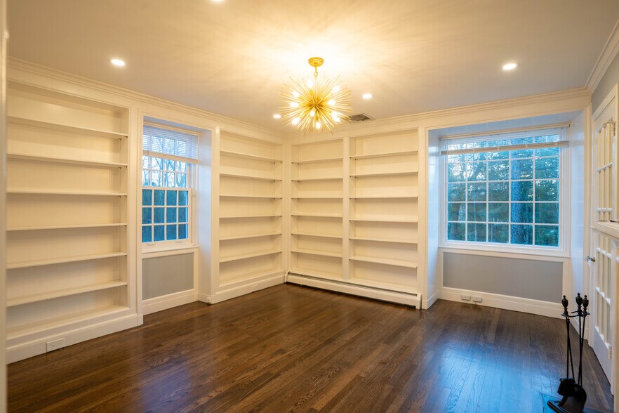 Building Photo - 40 Puddingstone Ln