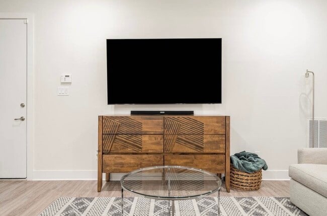 Building Photo - 10211 Las Nubes Ave