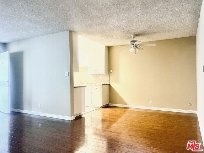 Building Photo - 1132 Alameda Ave