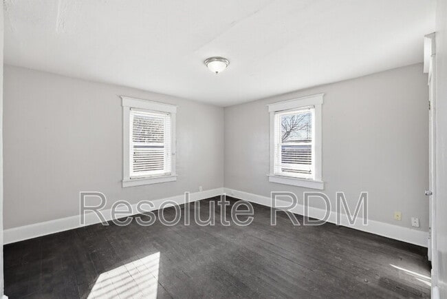 Building Photo - 1622 Yandes St