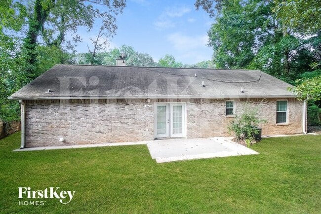 Building Photo - 3558 Wesley Dr