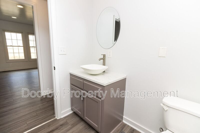 Building Photo - 1604 Wheeler Ave