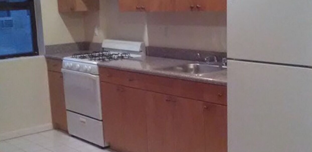 Building Photo - 44 Hilton Ave