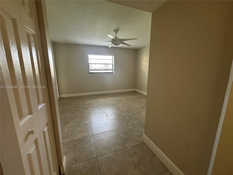 Building Photo - 10401 W Broward Blvd